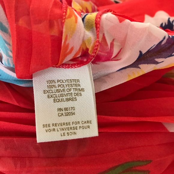 HOST PICK! Free People Flowy & Floral Top w/pleating Super Sexy Size Small - Picture 9 of 10